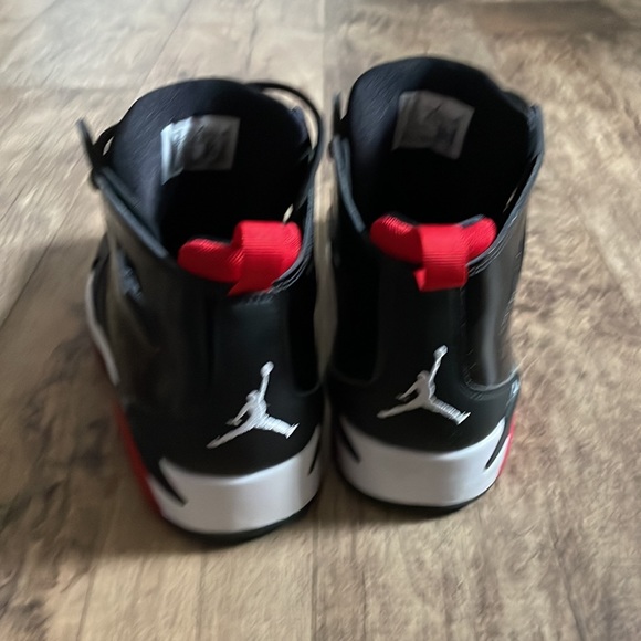 Shoes - Picture 3 of 4